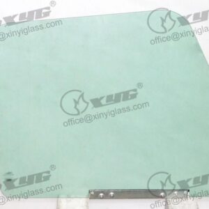 LH FRONT DOOR GLASS GREEN 2H W/O VENT